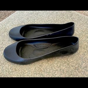 Simple black flats